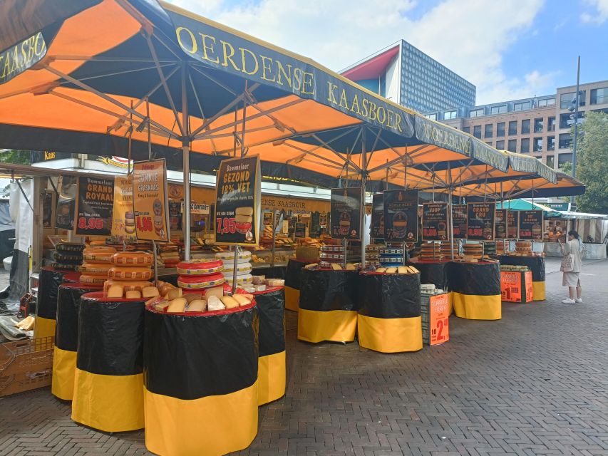 Utrecht - Food Tour: Try out 6 dutch bites - FEBO and the Dutch snack wall