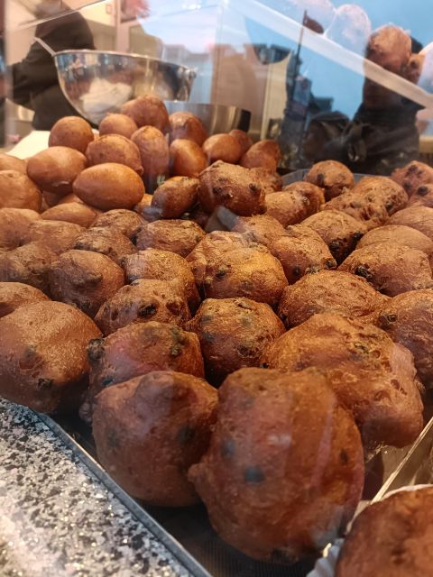 Utrecht - Food Tour: Try out 6 dutch bites - What the $58 price gives you