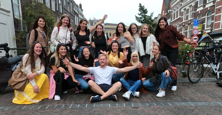 Utrecht: Guided Highlights Walking Tour - Price, group size, and practical value