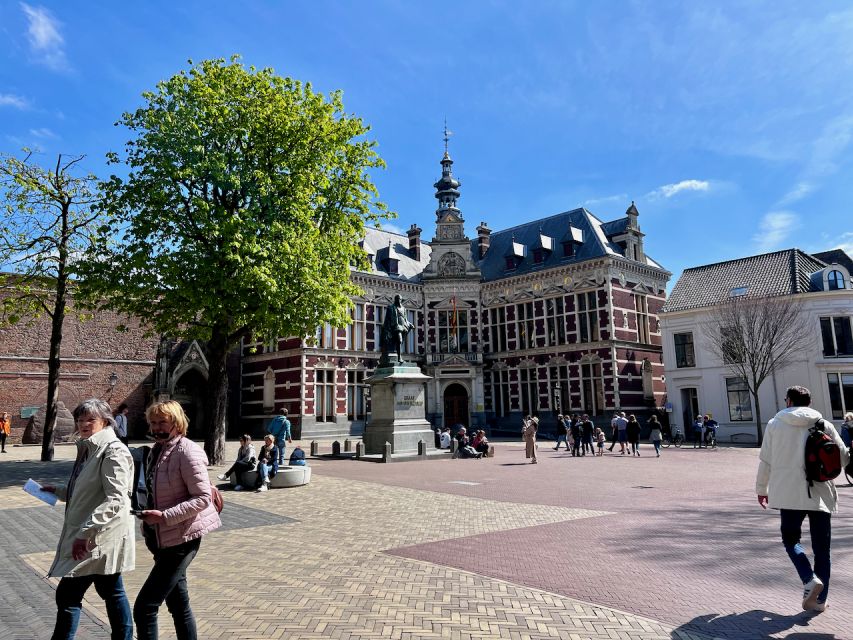 Utrecht: Highlights and Secrets with a Walking Tour - Oudegracht, Utrecht’s defining canal