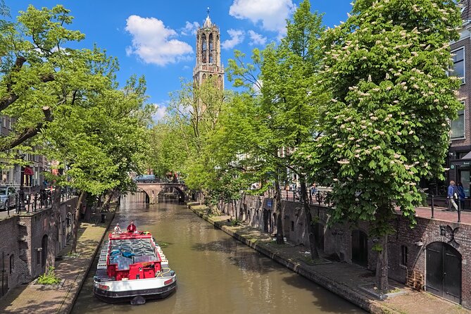 Utrecht Old Town: Medieval Monster Hunt & Walking Tour - Ten locations, but not necessarily a 90-minute walk