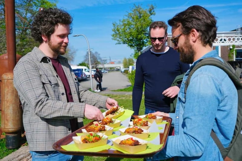 Utrecht: Vegan Food Bike Tour - 6 Tastings (excl. bike) - Za’atar and flavours that keep changing