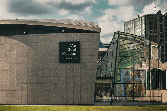 Van Gogh Museum Guided Tour •10 people• Face to Face with Vincent - What the guide adds to the paintings
