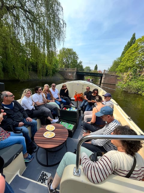 Visit Amsterdam by Boat with a French Guide (french) - The Jordaan and Nine Streets from the canal