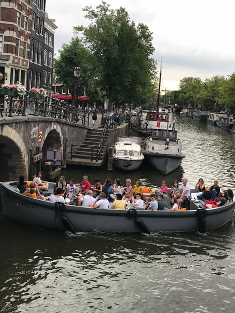 Visit Amsterdam by Boat with a French Guide (french) - Is $41 a fair price?