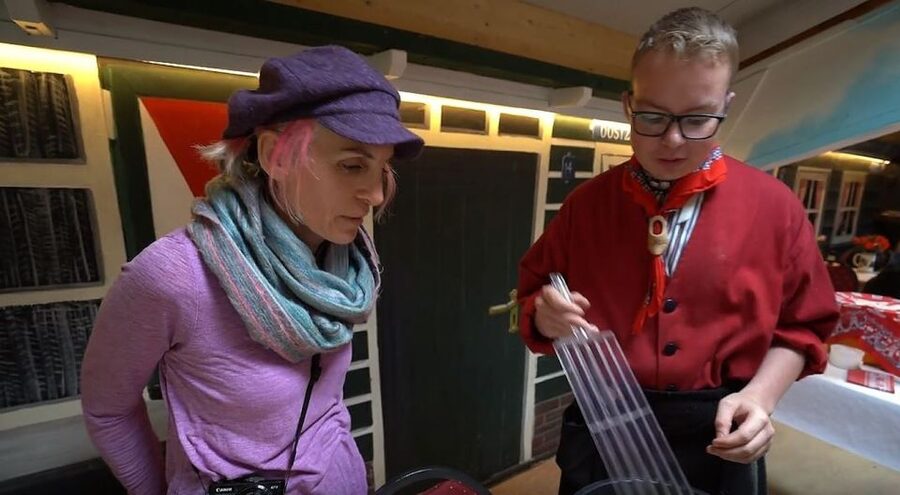 Volendam: 2.5-Hour Cheesemaking Workshop & Clog Making Tour - Inside the wooden shoe factory