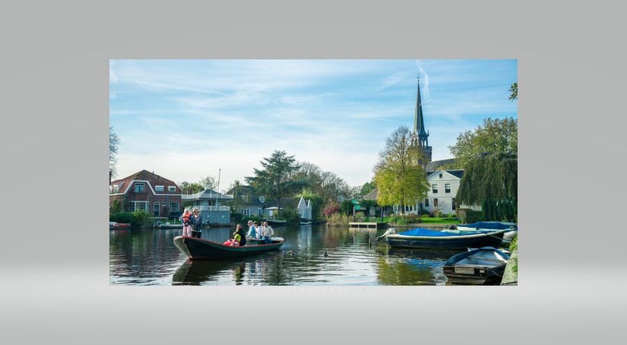 Volendam: Bike Rental including Highlights-Routes - Edam brings canals, cheese, and old streets
