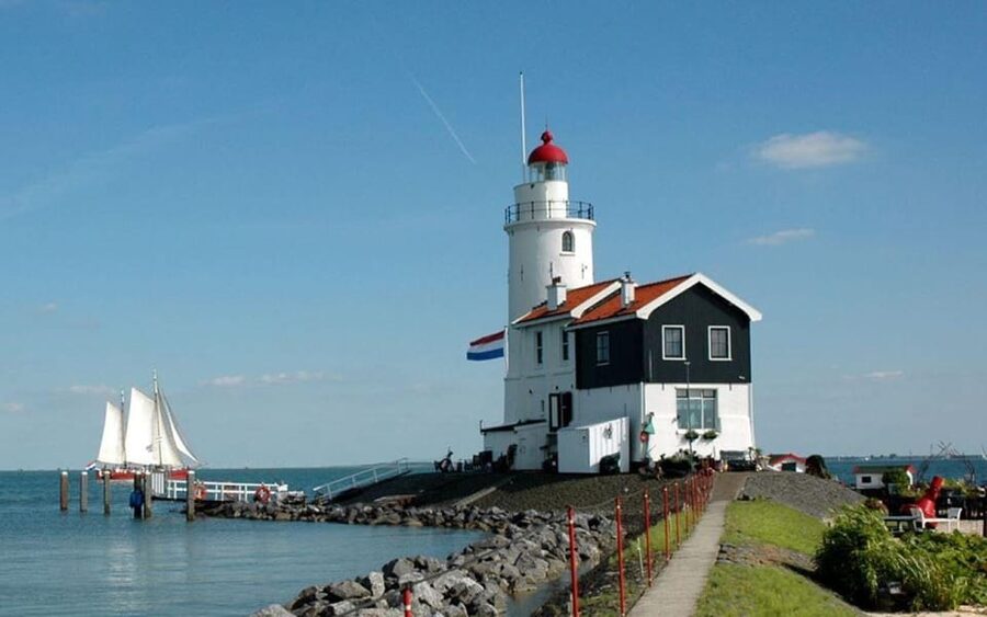 Volendam: E-Bike Rental including Highlights-Routes - Katwoude and the Jacobs Hoeve cheese farm