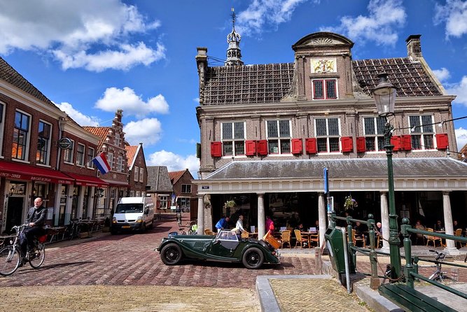 Volendam & Marken Private Tour in luxury Jaguar S Type 1/2 day - Broek in Waterland: fifteen minutes of quiet