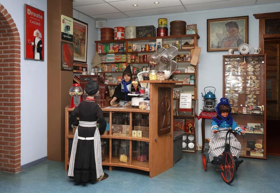 Volendam: Volendams Museum Entry Ticket - A self-guided visit that works at your pace