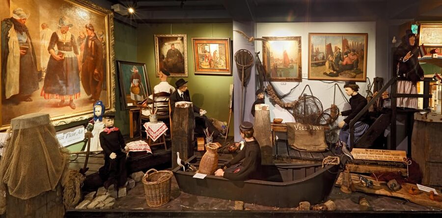 Volendam: Volendams Museum Entry Ticket - Fishing life shown through homes and work