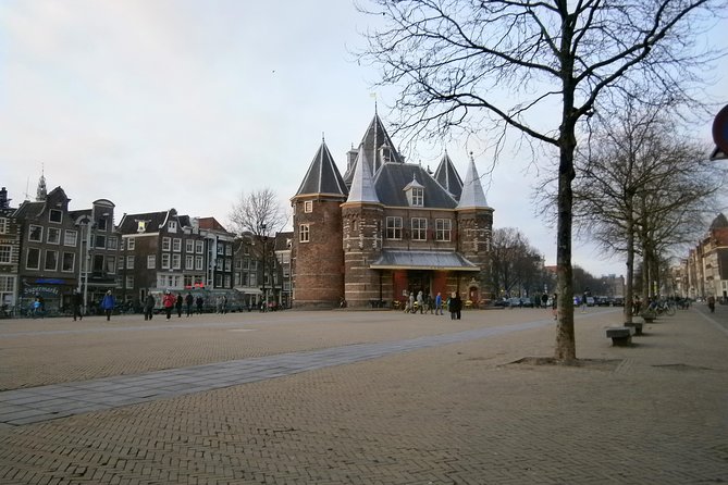 Walking tour of 2 hours of the highlights of Amsterdam - Anne Frank House and Dam Square