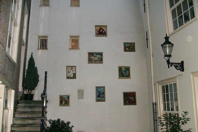 Walking tour of 2 hours of the highlights of Amsterdam - What the private price buys you