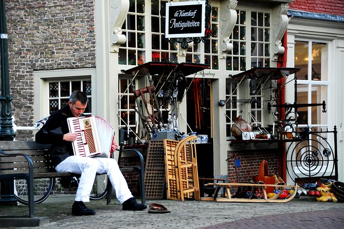 Walking Tour of Delft - The City of Orange and Blue - Vermeer and the city behind the paintings