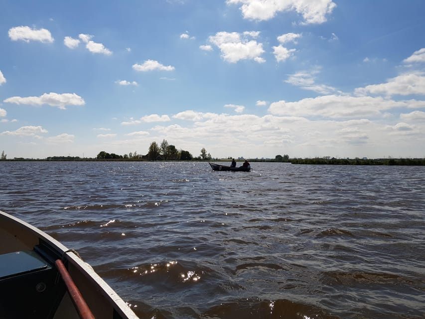 Whisperboat rental in beautiful area close to Amsterdam - Birds, open fields, and tea garden stops