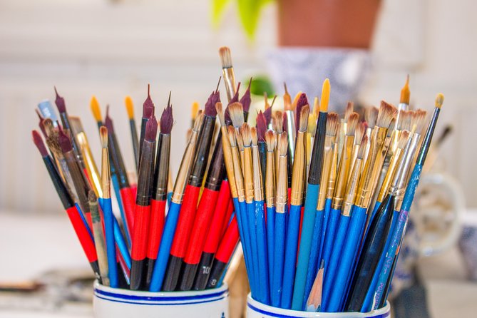 Workshop 'Paint your own Delft Blue Tile!' - From practice brush to finished design