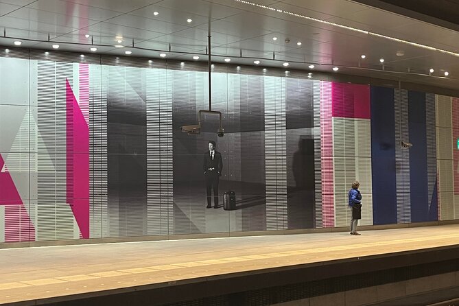 Your Own Amsterdam: The Art Underground - Rokin: archaeology beside modern transit