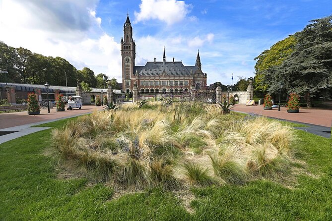 Your Own Hague. Behind The Scenes of The Royal City - ’t Goude Hooft, an inn with medieval roots