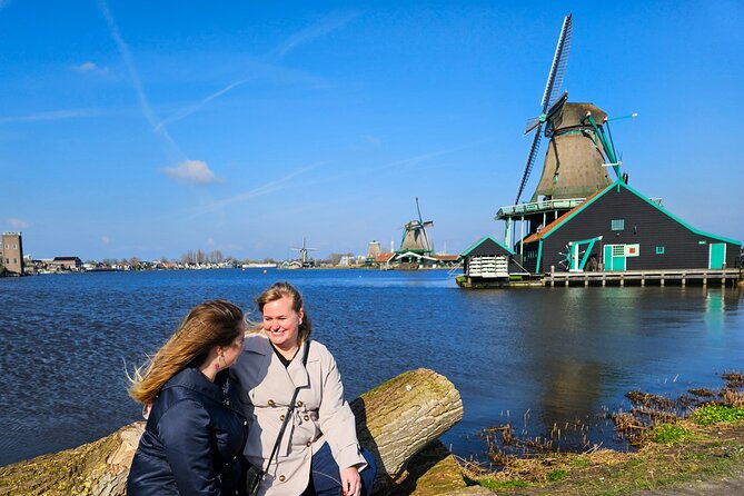 Zaanse Schans and Cheese Tasting Guided Tour from Amsterdam - The coach ride from Amsterdam
