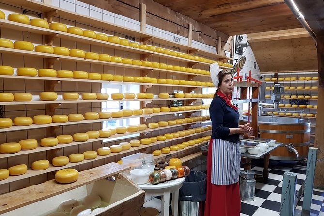Zaanse Schans and Volendam Private Tour – Clogs, Cheese and More - Private transport and the value of flexibility