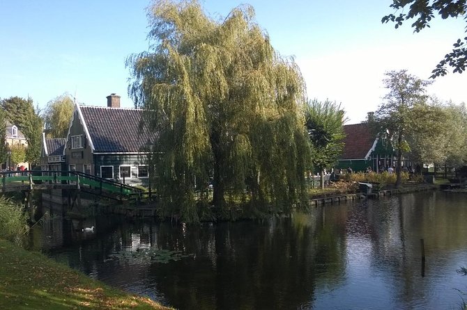 Zaanse Schans and Volendam Private Tour from Amsterdam - Lunch beside Volendam’s old harbor