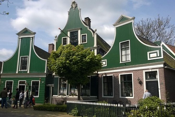Zaanse Schans and Volendam Private Tour from Amsterdam - What the private vehicle adds