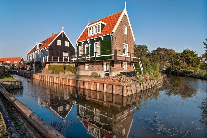Zaanse Schans, Edam, Volendam and Marken Tour - Volendam: lunch and harbor time