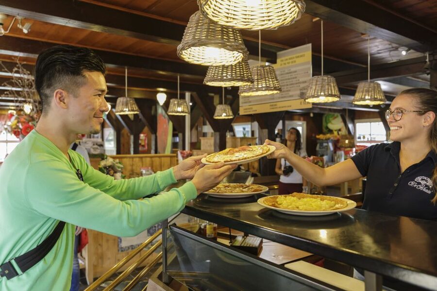 Zaanse Schans: Pancake Restaurant Visit - What your visit is likely to be like