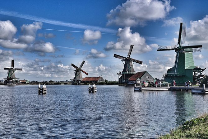 Zaanse Schans, Volendam & Edam: Private tour (Max 3 per) - Volendam: cheese, waterfront character, and local food