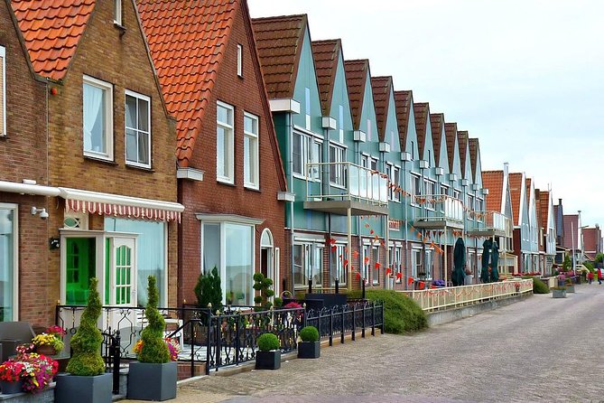 Zaanse Schans, Volendam & Edam: Private tour (Max 3 per) - Edam: a short walk through a quieter Dutch town