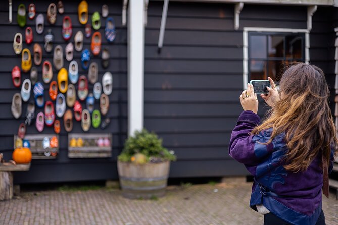 Zaanse Schans Windmills, Cheese and Volendam Tour from Amsterdam - The clog workshop: a short look at Dutch craft