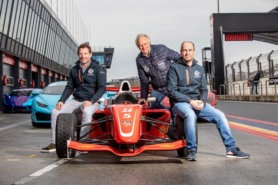 Zandvoort: Driving Experience at the Formula 1 Race Track - Go-karting keeps the competition close