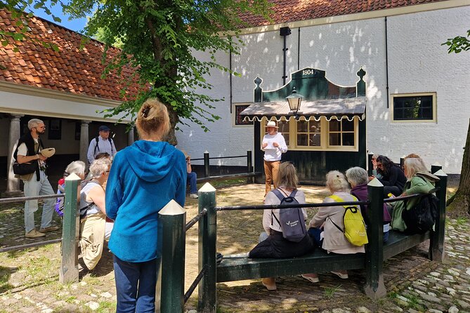 Zierikzee: Story tour The Legends NL/EN - Starting at the South Harbor Gate